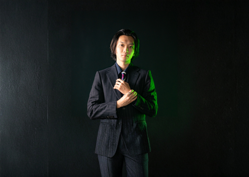 牛村将斗 (MASATO USHIMURA)
